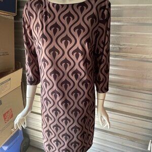 BLACK AND TAUPE SHORT SLEEVED DRESS